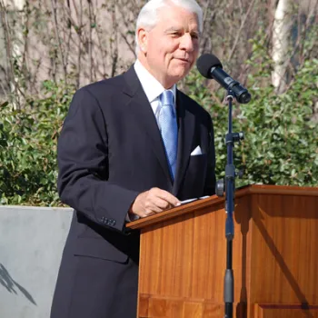 Administrative Office Director Judge Thomas Hogan helped to officially open the courthouse.