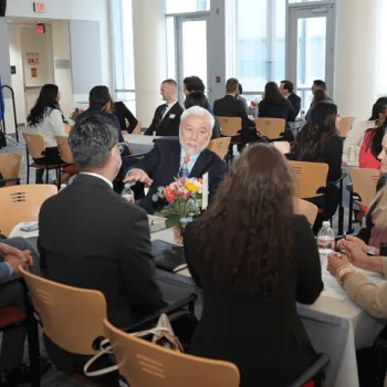 Bankruptcy Judge Mike K. Nakagawa discusses his path to the bench with program participants at the Las Vegas roundtable session.